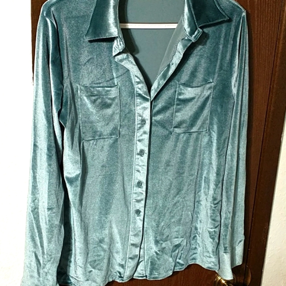 Button up long sleeve blouse
